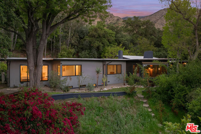2235 Villa Heights Road, Pasadena CA: https://media.crmls.org/mediaz/024a19bb-1877-424a-bbf7-e48a57ac425d.jpg