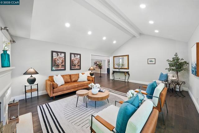 235 Saint Paul Dr, Alamo CA: https://media.crmls.org/mediaz/024a2729-34d0-46a0-8341-f986d3750ddc.jpg