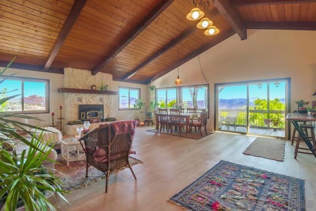 255 Highline Trl, El Cajon CA: https://media.crmls.org/mediaz/024b7615-a694-470e-b5bd-2ce573b0ae15.jpg