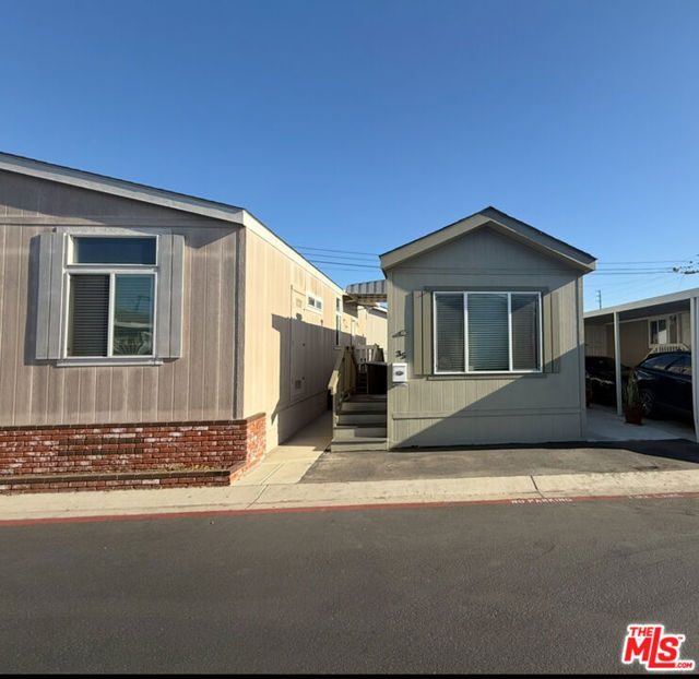 17024 S Western Avenue, Gardena CA: https://media.crmls.org/mediaz/024bf855-5794-4092-a3bf-a08e636ad6db.jpg