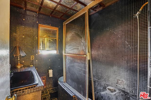 2037 W 64th Street, Los Angeles CA: https://media.crmls.org/mediaz/024c1fba-459a-421b-ad3a-225fe76bf879.jpg