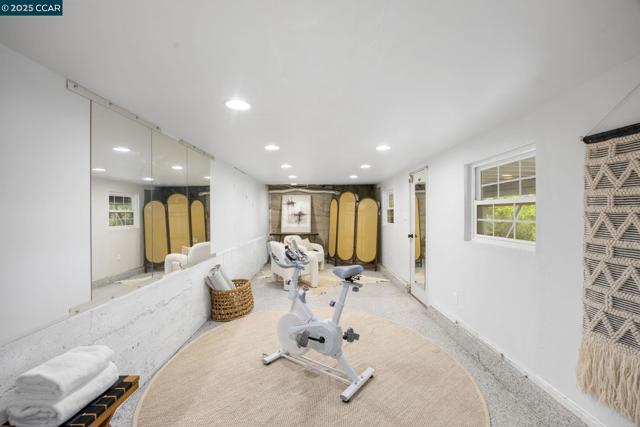 110 Twin Peaks Drive, Walnut Creek CA: https://media.crmls.org/mediaz/024c4304-0928-44d5-b787-82496bc84f1d.jpg