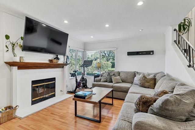 10727 Holly Meadows Drive, Santee CA: https://media.crmls.org/mediaz/024de051-766f-4593-8254-38e13e62dcde.jpg