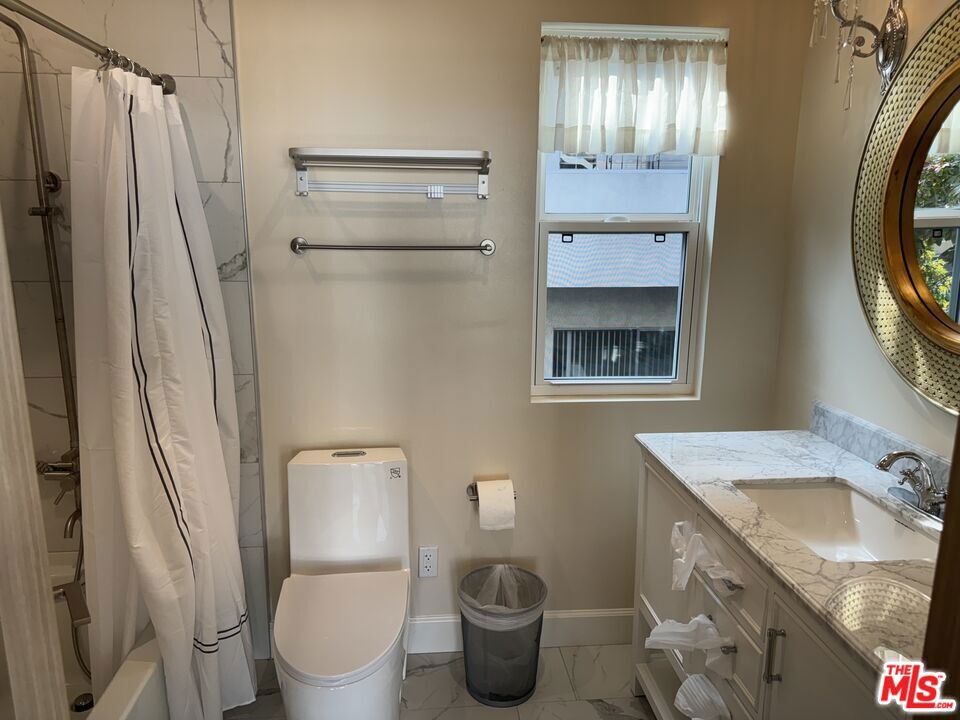 https://media.crmls.org/mediaz/024e222b-bcea-4043-98a0-d72f70eb815c.jpg?preset=X-Large