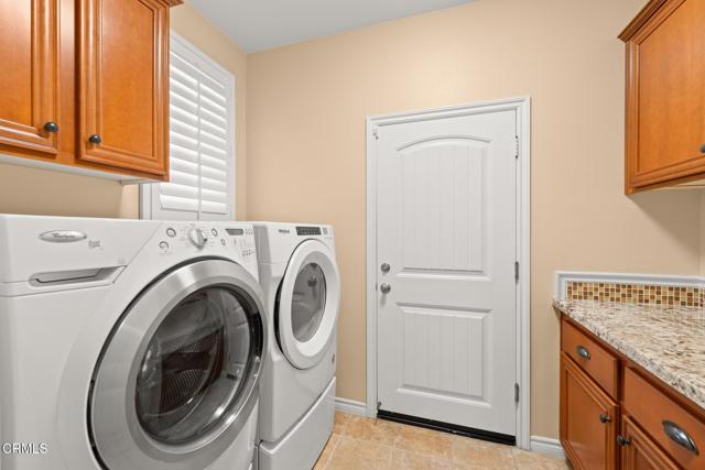 Detail Gallery Image 30 of 45 For 8265 Quartz St, Ventura,  CA 93004 - 3 Beds | 2/1 Baths