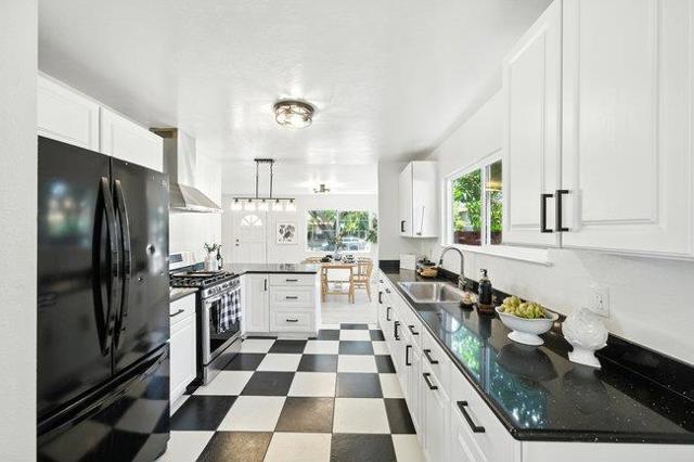 33854 14th Street, Union City CA: https://media.crmls.org/mediaz/024e90cf-ab92-41f0-ad5a-3590e27c3672.jpg
