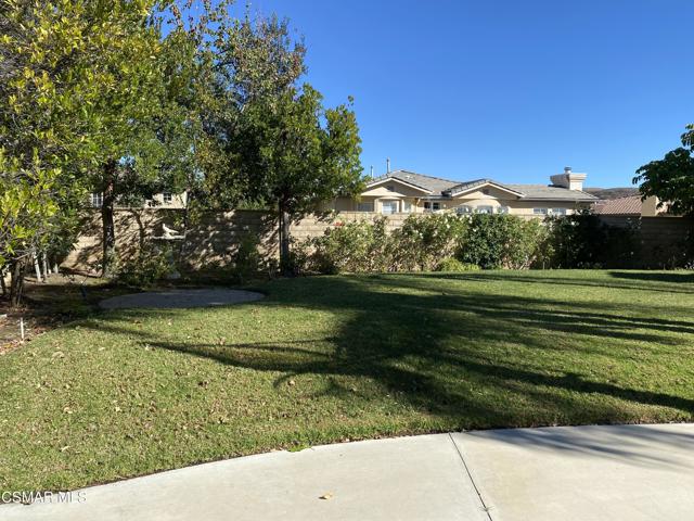 3082 Eaglewood Avenue, Thousand Oaks CA: https://media.crmls.org/mediaz/024ea751-7b00-4948-82ee-71493f1f91af.jpg