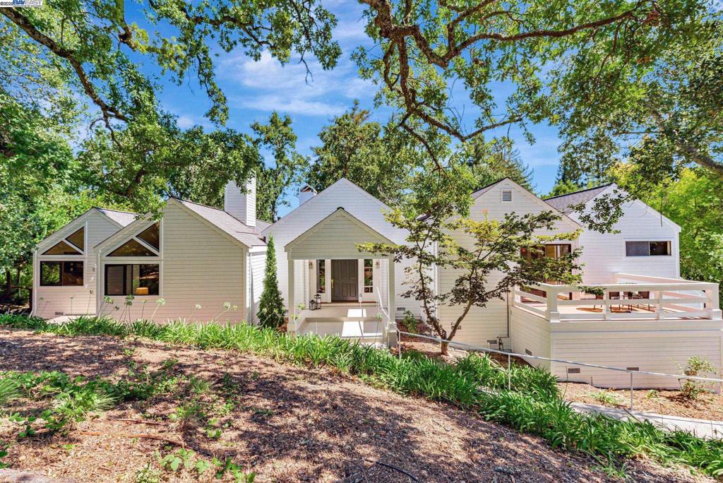 2394 Ironwood Pl
