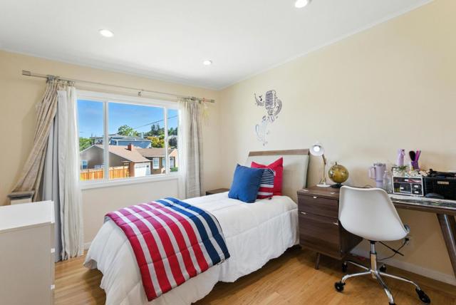 583 Hawthorne Avenue, San Bruno CA: https://media.crmls.org/mediaz/024eef1e-e4b9-4e3c-8da6-7c428706d8ae.jpg