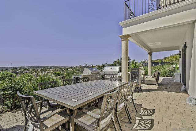 7335 El Fuerte St, Carlsbad CA: https://media.crmls.org/mediaz/024ef839-77bf-44d9-b58a-cd04044ba2da.jpg