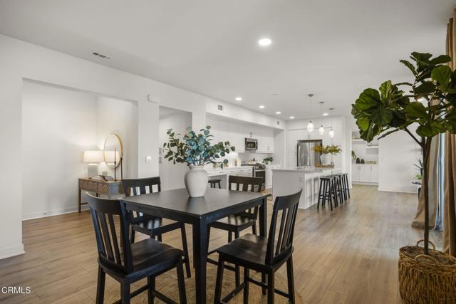 2870 Wagon Wheel Road, Oxnard CA: https://media.crmls.org/mediaz/024f5e9e-9282-47e6-9501-b27025227a80.jpg