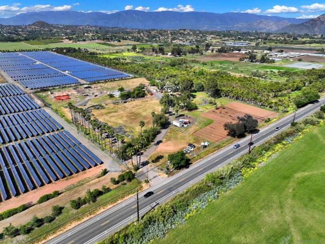 30100 Valley Center Rd., Valley Center CA: https://media.crmls.org/mediaz/024f8a10-1be0-4063-abf6-5ac2854c895c.jpg