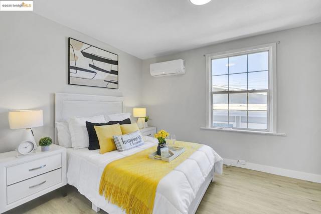 319 S 37Th St, Richmond CA: https://media.crmls.org/mediaz/024f8c0e-a7dd-4f76-b872-ae83f0ed6a5c.jpg