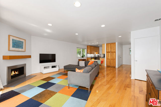 2016 Euclid Street, Santa Monica CA: https://media.crmls.org/mediaz/024fbd33-9cb6-49a1-8336-0645a0f7cda5.jpg
