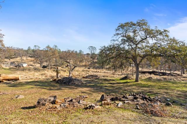 30159 Horseshoe Drive, Coarsegold CA: https://media.crmls.org/mediaz/0250eeaa-d291-4633-8a08-5317c3aea067.jpg