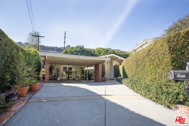 3 Bed Home for Sale in Los Angeles, California