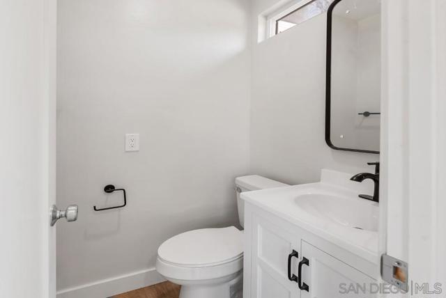 13765 Celestial Rd, Poway CA: https://media.crmls.org/mediaz/025158b3-57d5-45ea-b093-9f6948b0d5be.jpg
