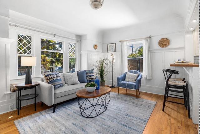 1124 Laurel Street, Santa Cruz CA: https://media.crmls.org/mediaz/02516054-31f5-44f7-a2f2-322b94997646.jpg