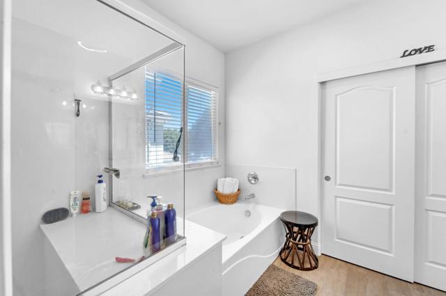 17753 Wheat Field Street, Lathrop CA: https://media.crmls.org/mediaz/025196e5-81f6-4a87-9b60-5151455ca2db.jpg