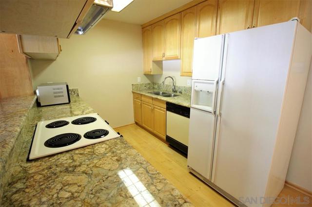 Image 3 of 27 For 6780 Friars Rd  273