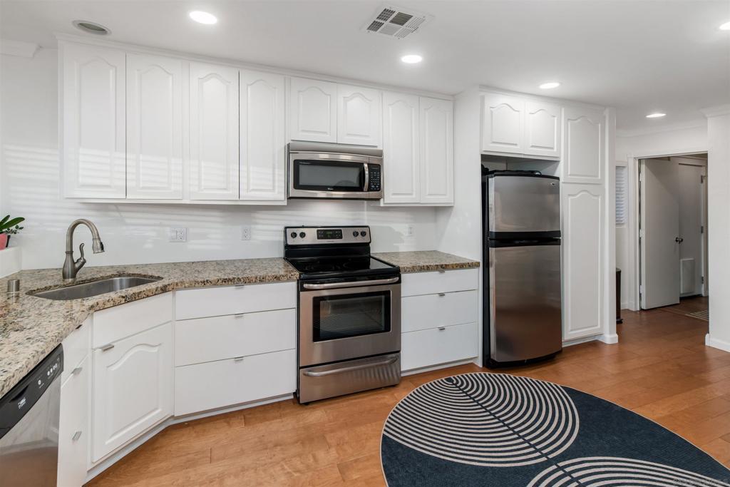 MLS #250042567SD image #9