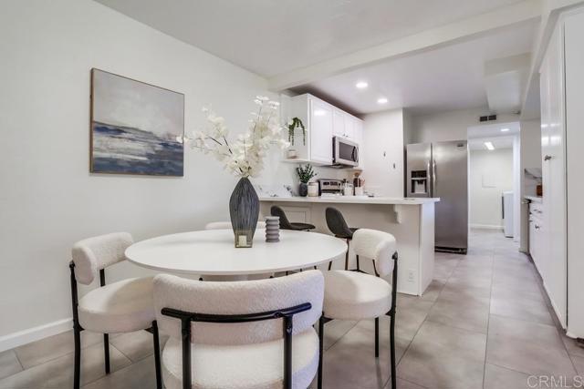 Detail Gallery Image 12 of 36 For 17489 Ashburton Rd, San Diego,  CA 92128 - 3 Beds | 2/1 Baths