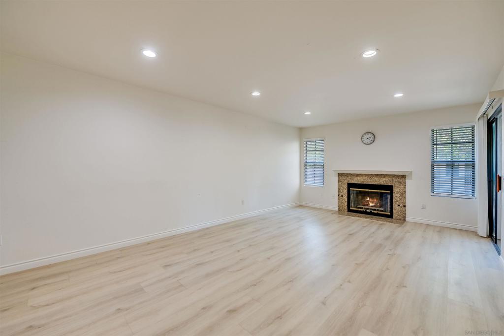 12051 Alta Carmel Ct - photo 3