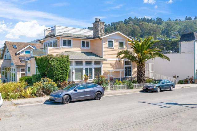 1207 Danmann Avenue, Pacifica CA: https://media.crmls.org/mediaz/02536da8-4b94-4cfa-a575-dd7bc12ad1a3.jpg