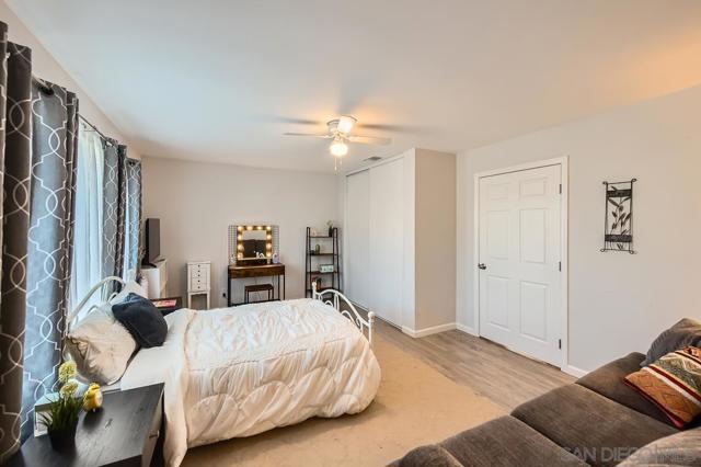 9477 Ronnie Ct, Santee CA: https://media.crmls.org/mediaz/02538fb3-17ce-48a2-aabb-9cec01e17246.jpg
