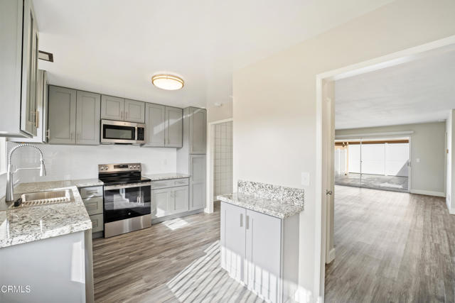 Detail Gallery Image 5 of 20 For 225 E Fiesta Gr, Port Hueneme,  CA 93041 - 2 Beds | 2 Baths