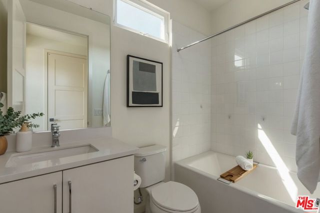 1120 North Avenue 56 photo 20