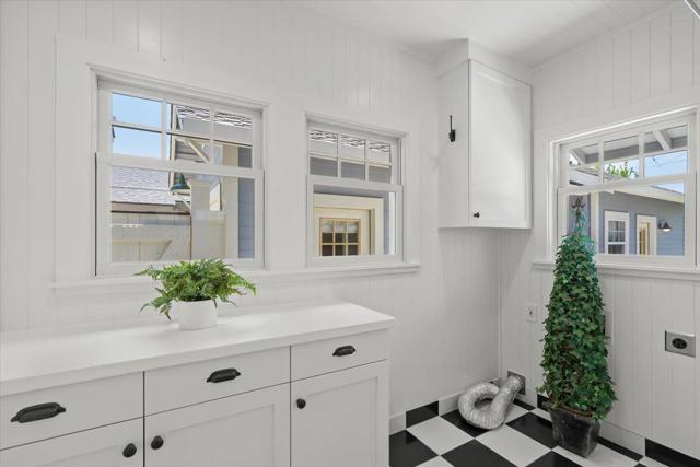 7631 Church Street, Gilroy CA: https://media.crmls.org/mediaz/0254dbe3-41e7-41b5-a194-fbfaa88c09af.jpg