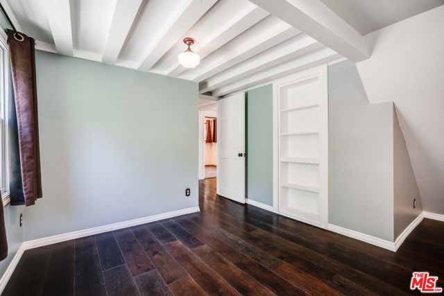 638 N Topanga Canyon Boulevard, Topanga CA: https://media.crmls.org/mediaz/0254e1d1-4fd2-4219-9867-bdcc05337610.jpg