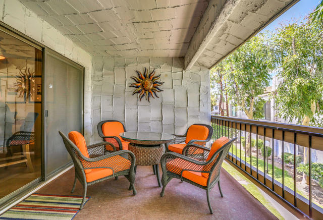 5225 E Waverly Drive, Palm Springs CA: https://media.crmls.org/mediaz/0254efe1-3bad-4f69-abdd-8b2540394550.jpg