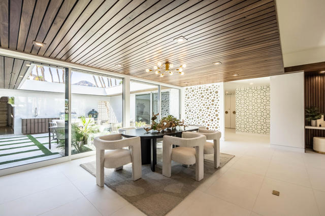 76670 Lark Lane, Indian Wells CA: https://media.crmls.org/mediaz/02552844-4d12-4895-9e75-3af95a626ac2.jpg