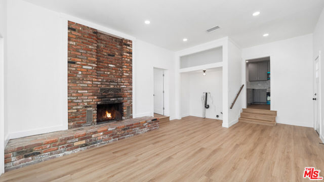 240 W El Sur Street, Monrovia CA: https://media.crmls.org/mediaz/02557f29-a817-4d7e-9b3a-30926ff329c4.jpg