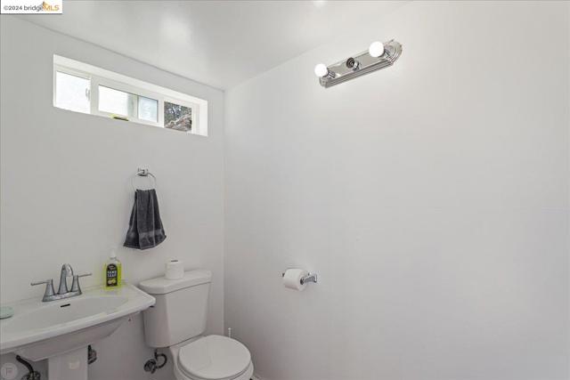 Image 35 of 40 For 79 Panoramic Avenue