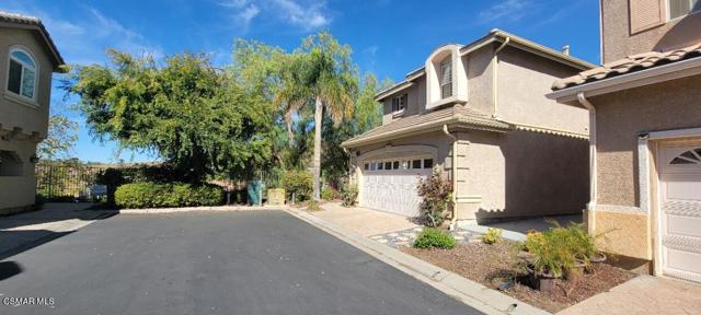 2669 Dorado Court, Thousand Oaks CA: https://media.crmls.org/mediaz/02568daa-2bb9-48c9-8fb3-9d52e5258809.jpg