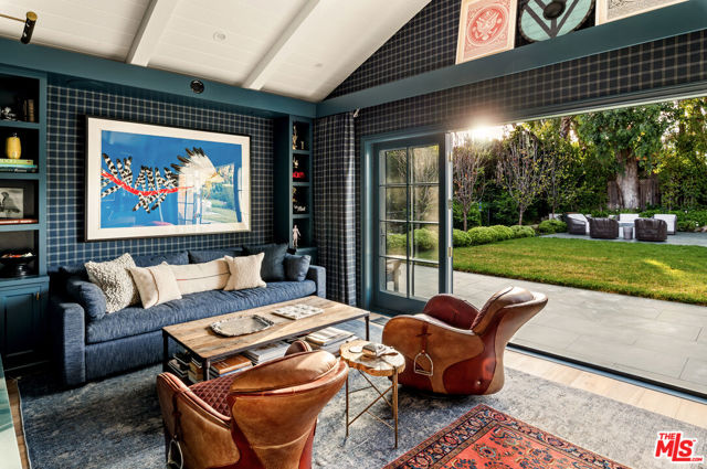 1057 Corsica Drive, Pacific Palisades CA: https://media.crmls.org/mediaz/0256b845-5998-40c1-9bcd-0bffb4df1c40.jpg