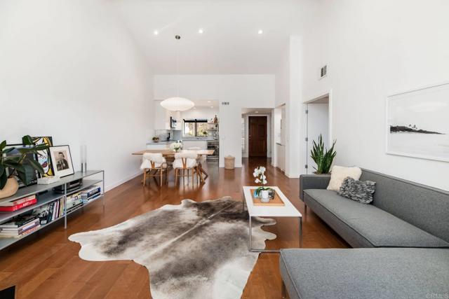 Detail Gallery Image 5 of 27 For 7323 Calle Luna, Carlsbad,  CA 92009 - 2 Beds | 2 Baths