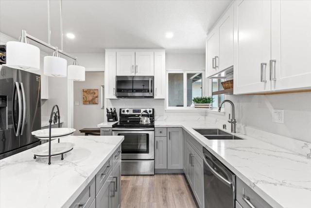 Image 7 of 27 For 5856 Erskine Court