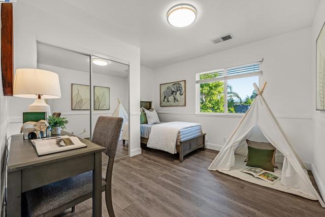 1153 Sherry Way, Livermore CA: https://media.crmls.org/mediaz/0258fa1b-4030-4f5d-ad85-917274c7a479.jpg
