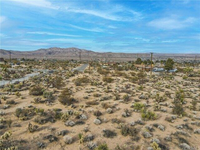 0 Latham Trail, Joshua Tree CA: https://media.crmls.org/mediaz/02597fc5-d3ad-4aa0-8f3a-67494a2bdd7c.jpg