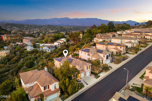 653 Milford Street, Los Angeles CA: https://media.crmls.org/mediaz/025a0cf4-c1a6-45ff-a211-f63c542dd2ae.jpg