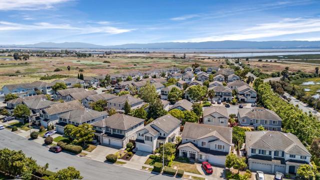 36075 Crystal Springs Drive, Newark CA: https://media.crmls.org/mediaz/025a2280-bef5-4490-aace-0472745e85ce.jpg