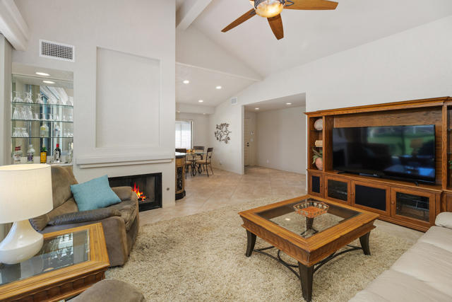 Image 14 of 37 For 322 Villena Way