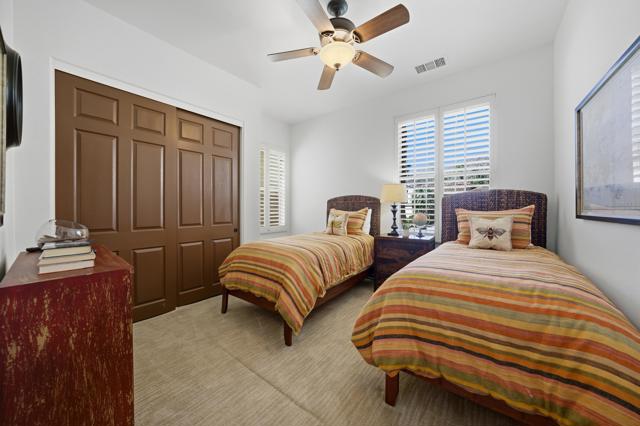 48224 Big Horn Drive, La Quinta CA: https://media.crmls.org/mediaz/025b3c78-d67d-4fe7-be24-a30c668f12b2.jpg