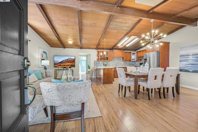 Image 6 of 52 For 2038 Boca Raton St