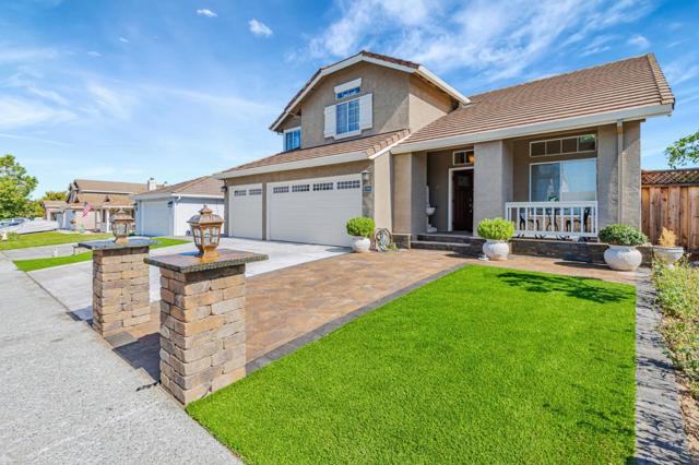 1700 Hemlock Court, Hollister CA: https://media.crmls.org/mediaz/025b72d6-6ffa-409f-b91c-40afb57aef81.jpg