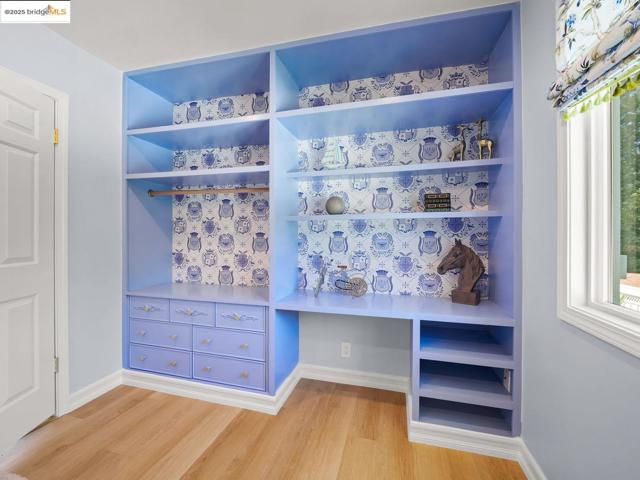 Image 33 of 48 For 8 Skander Ct